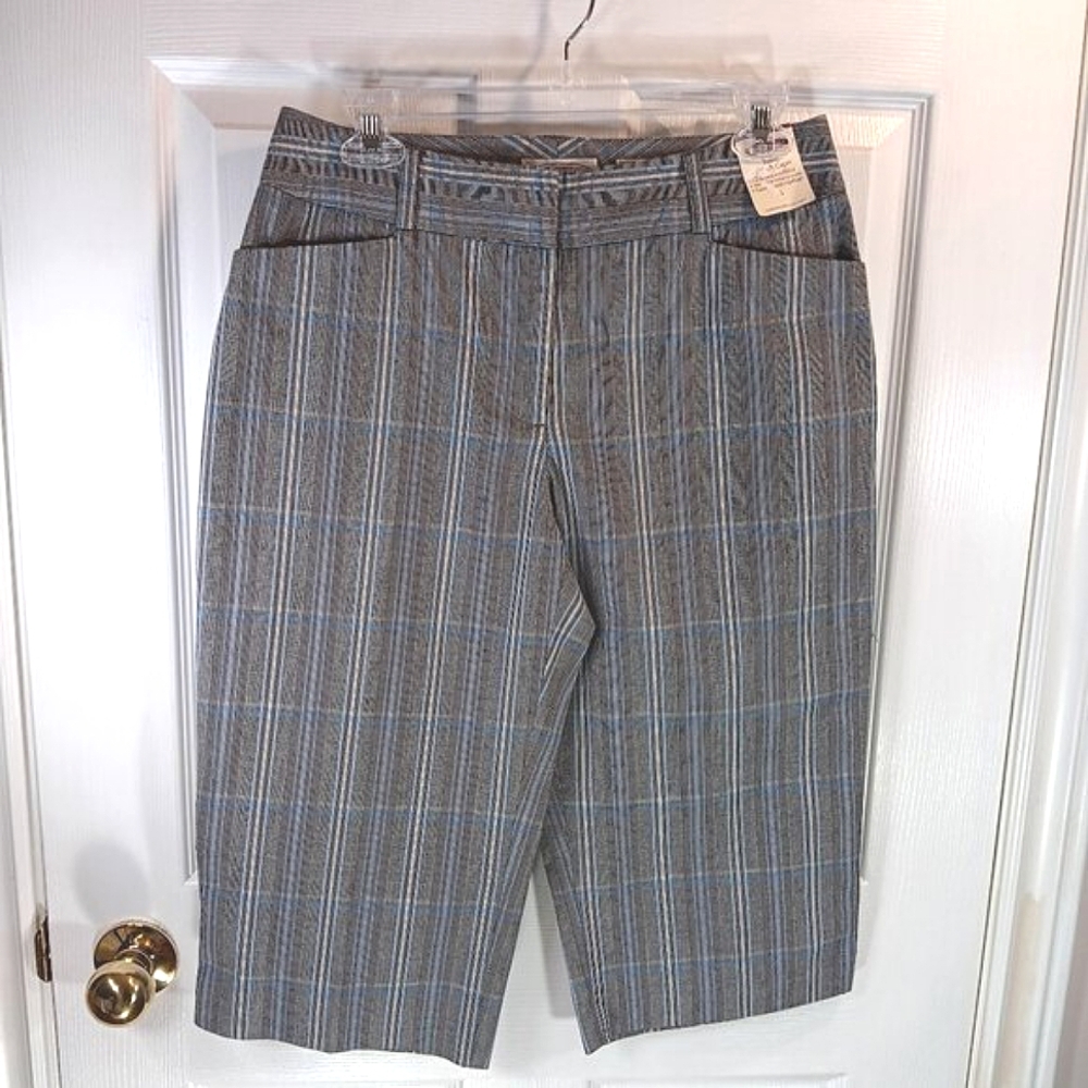 NWT Northern Reflections Capris Gray Blue Plaid Size 6 Crop Capri Pants